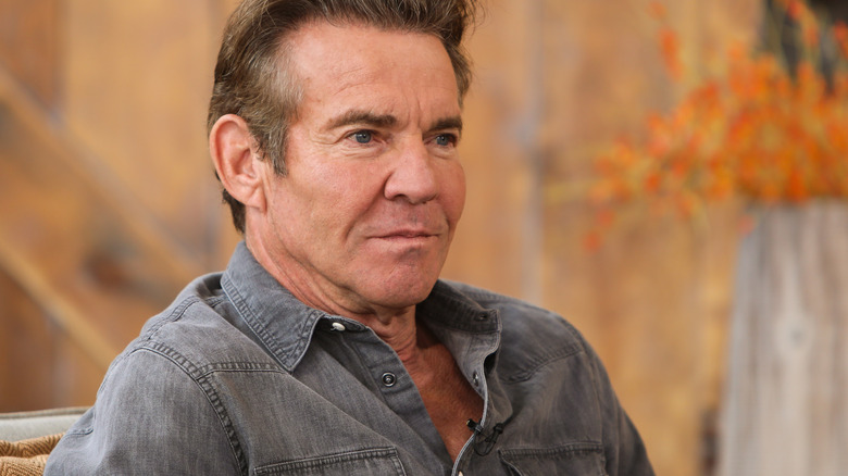 Dennis Quaid looking to the side