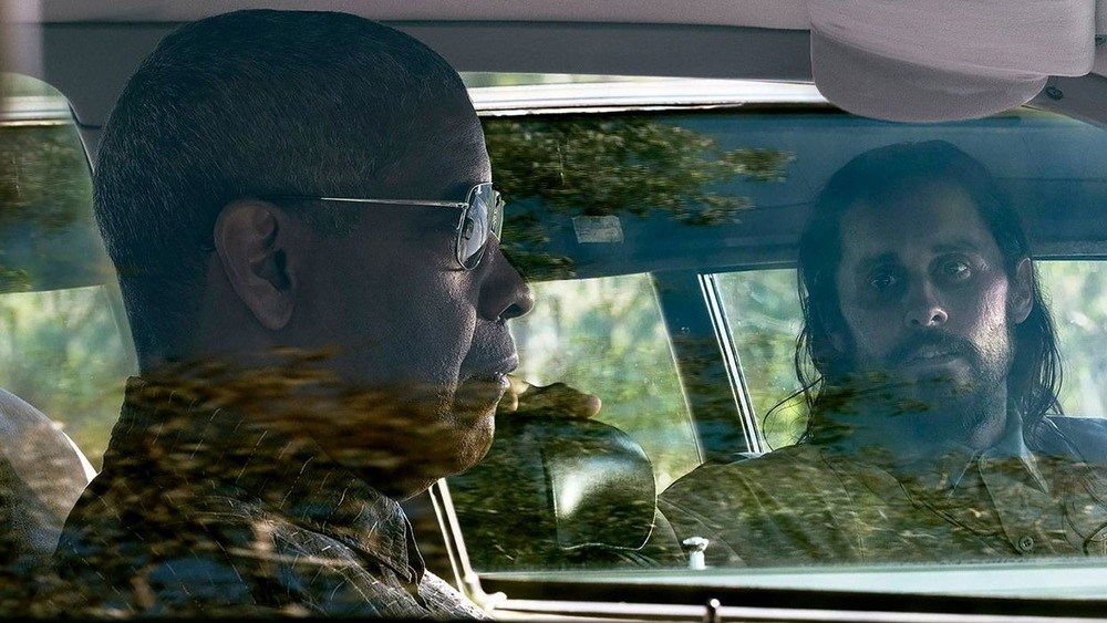 Denzel Washington and Jared Leto in parallel cars