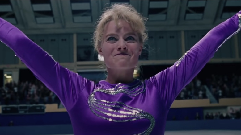 Margot Robbie smiling in I, Tonya