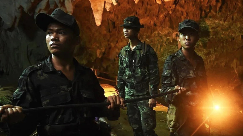 Thai SEALs in cave