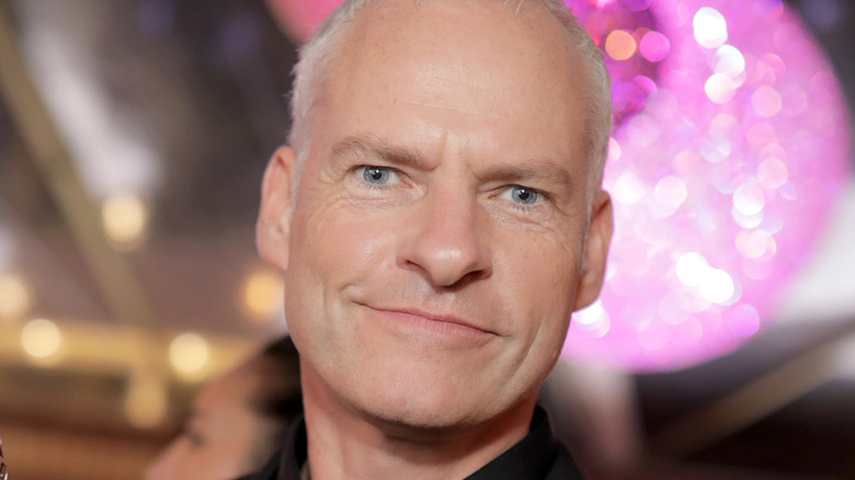 Martin McDonagh holding his award