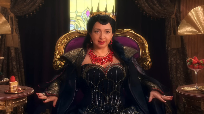 Evil Queen Malvina grimacing