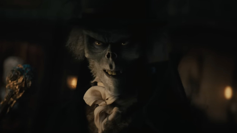 Disney's 2023 Haunted Mansion May Make The Hatbox Ghost Host Of The Ho