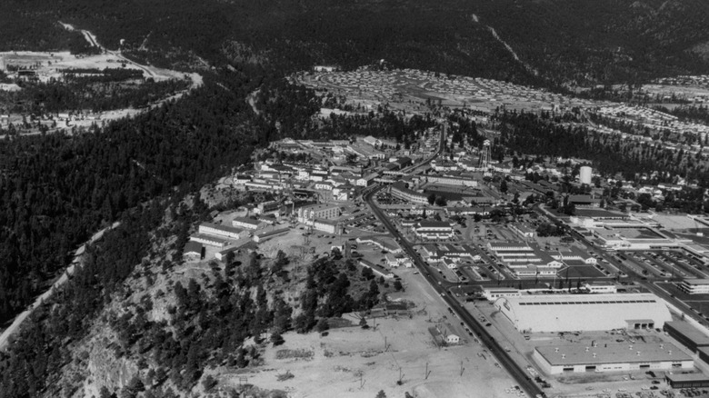 Flyover of the Los Alamos facility