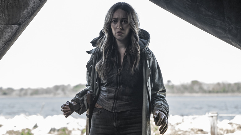 Alicia entering a tent in "Fear the Walking Dead."