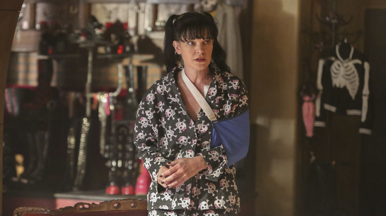 Abby Sciuto broken arm