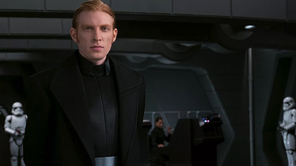 Hux looking angsty