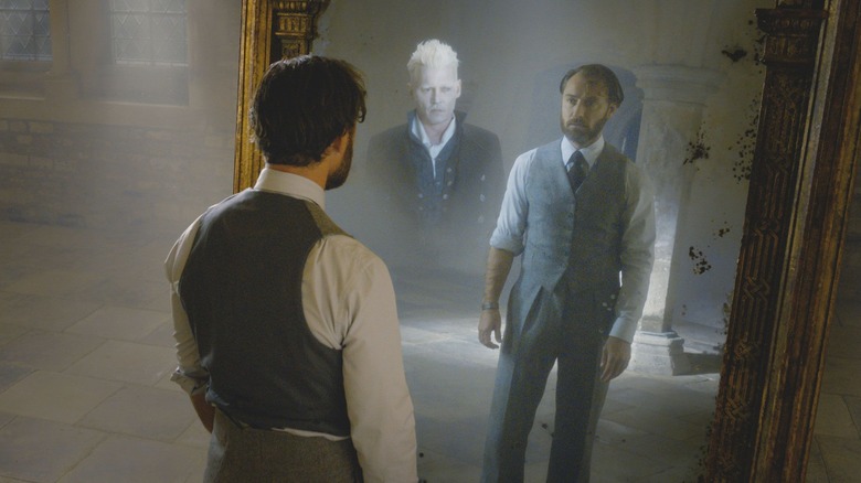 Jude Law as Dumbledore and Johnny Depp as Grindelwald in Fantastic Beasts: The Crimes of Grindelwald.