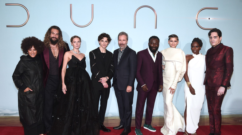 The cast and crew of "Dune" at the film's London premiere