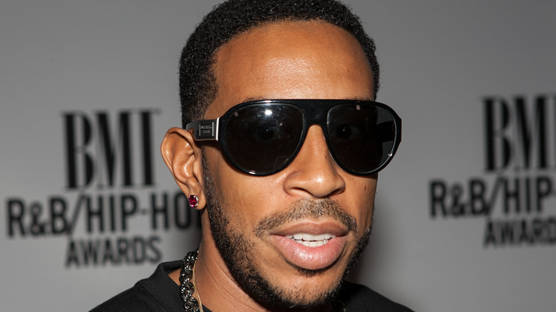 Ludacris wears sunglasses