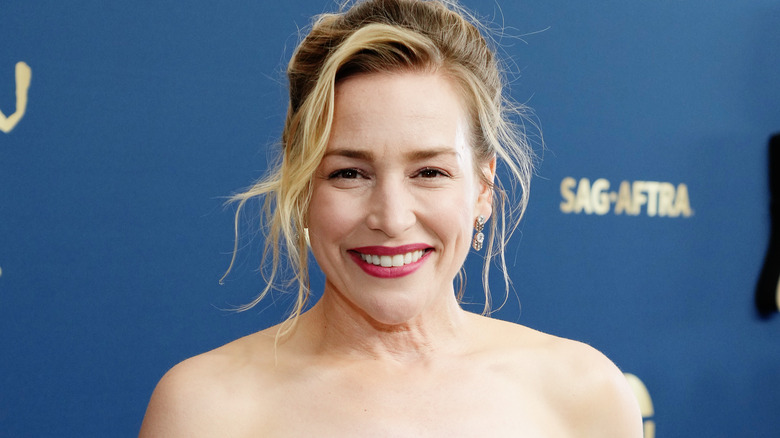 Piper Perabo smiles on the red carpet