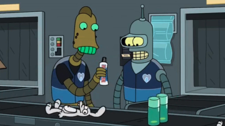 A robot helps Bender pack