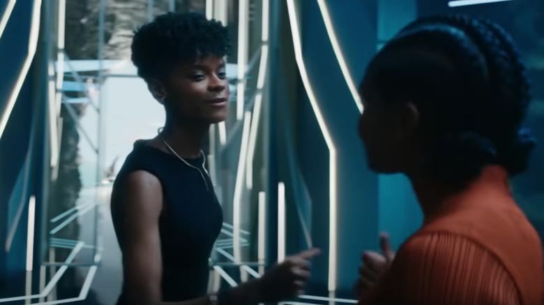 Shuri shakes hands with Riri