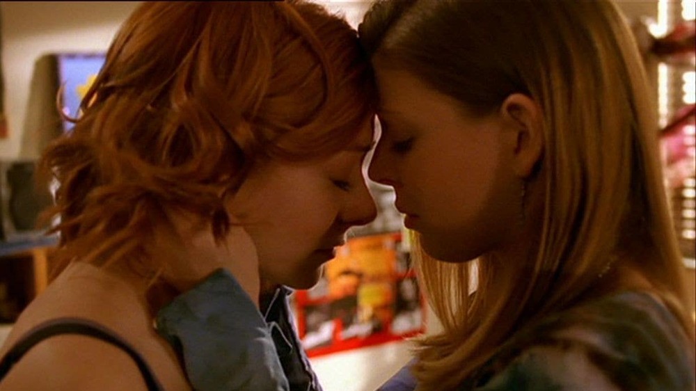 Alyson Hannigan as Willow Rosenberg and Amber Benson as Tara Maclay in Buffy the Vampire Slayer