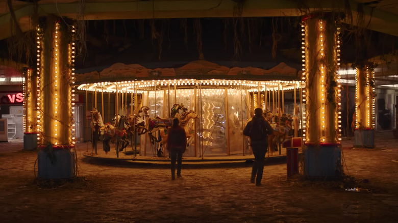 Ellie & Riley carousel