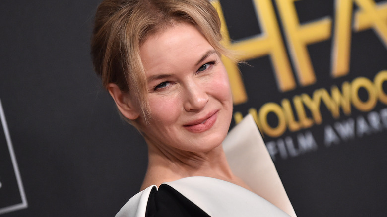 Renée Zellweger smiles