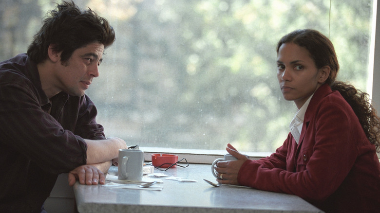 Benicio Del Toro and Halle Berry in "Things We Lost in the Fire"