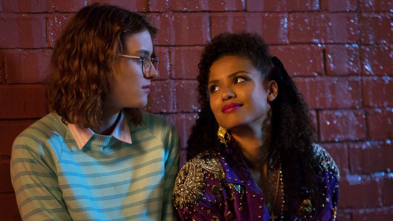  Gugu Mbatha-Raw and Mackenzie Davis