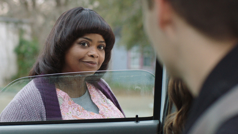 Octavia Spencer outside a car