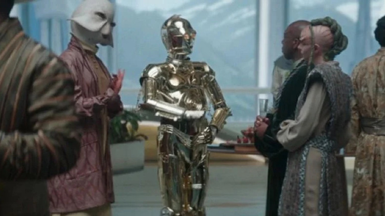 C-3PO translating at Organas' party