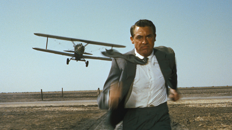 Cary Grant outruns a plane