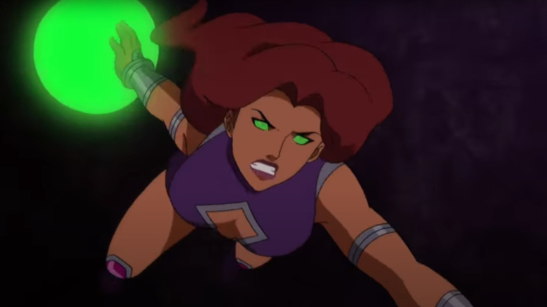 Starfire fires energy bolt 