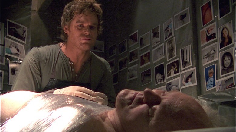 Dexter looks at Trinity Killer