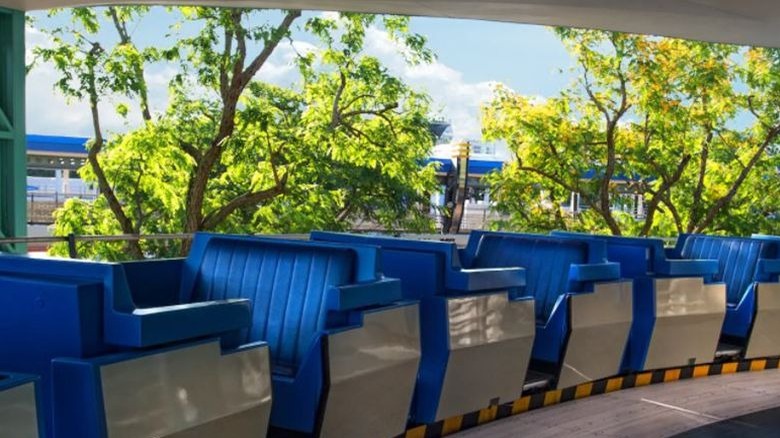 people mover tomorrowland magic kingdom