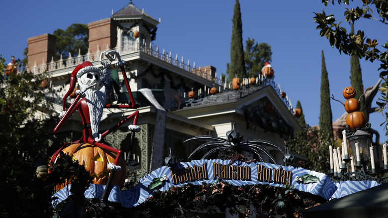 haunted mansion holiday