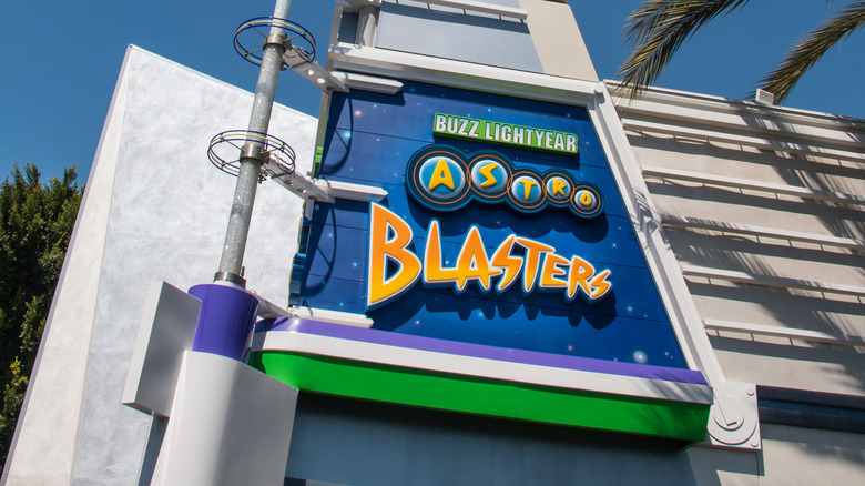 Buzz Lightyear Astro Blasters - Cropped