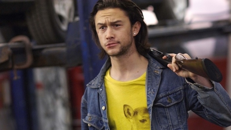 Joseph Gordon-Levitt with a shotgun