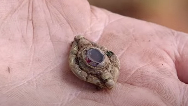 Jeweled brooch found on Lot 21