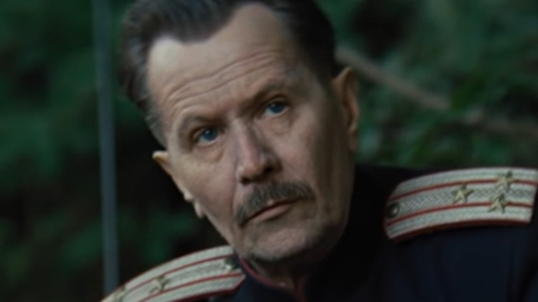 Gary Oldman wears military outfit