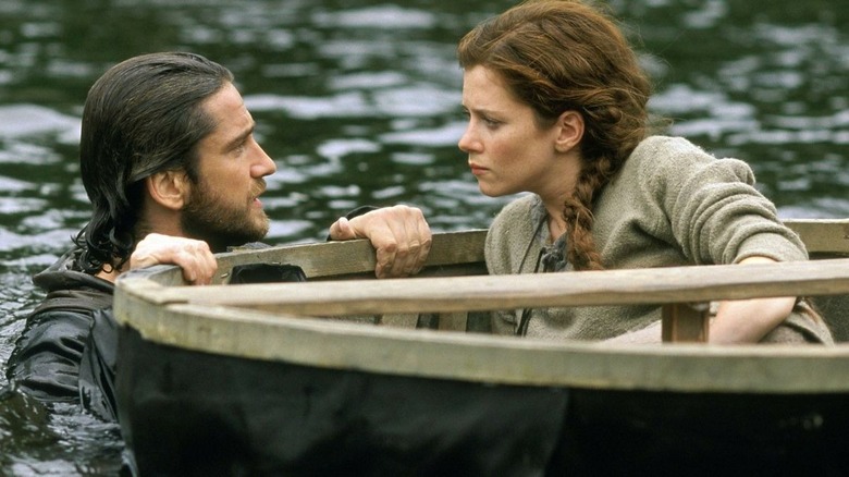 Gerard Butler and Anna Friel in lake
