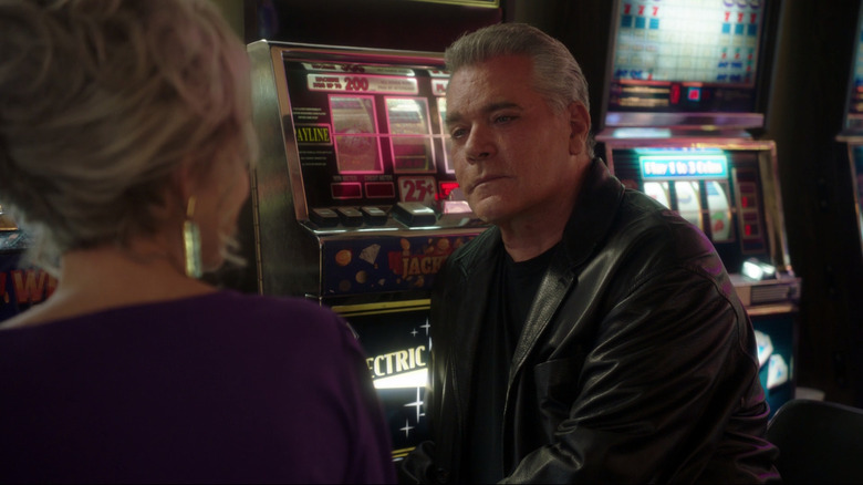 Ray Liotta in casino