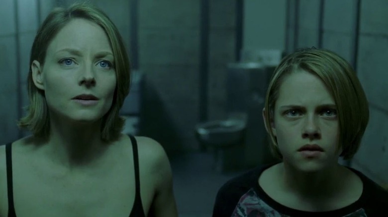 Jodie Foster and Kristen Stewart inside the titular location of Panic Room