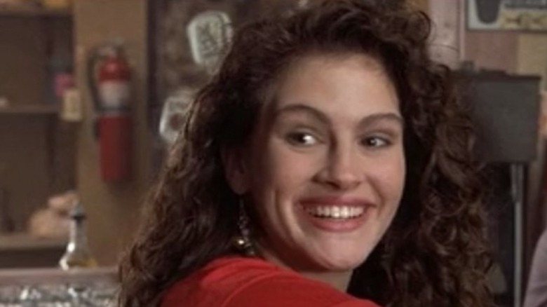 A young Julia Roberts smiling