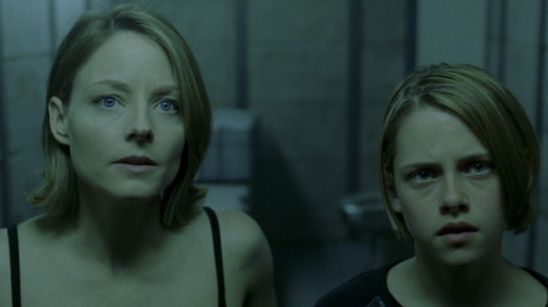 Jodie Foster Kristen Stewart look up