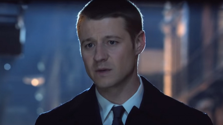 Ben McKenzie Gordon on street