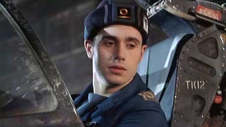 Freddie Prinze, Jr. in spaceship