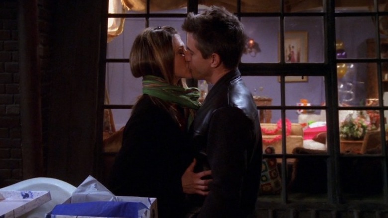 Gavin and Rachel kiss