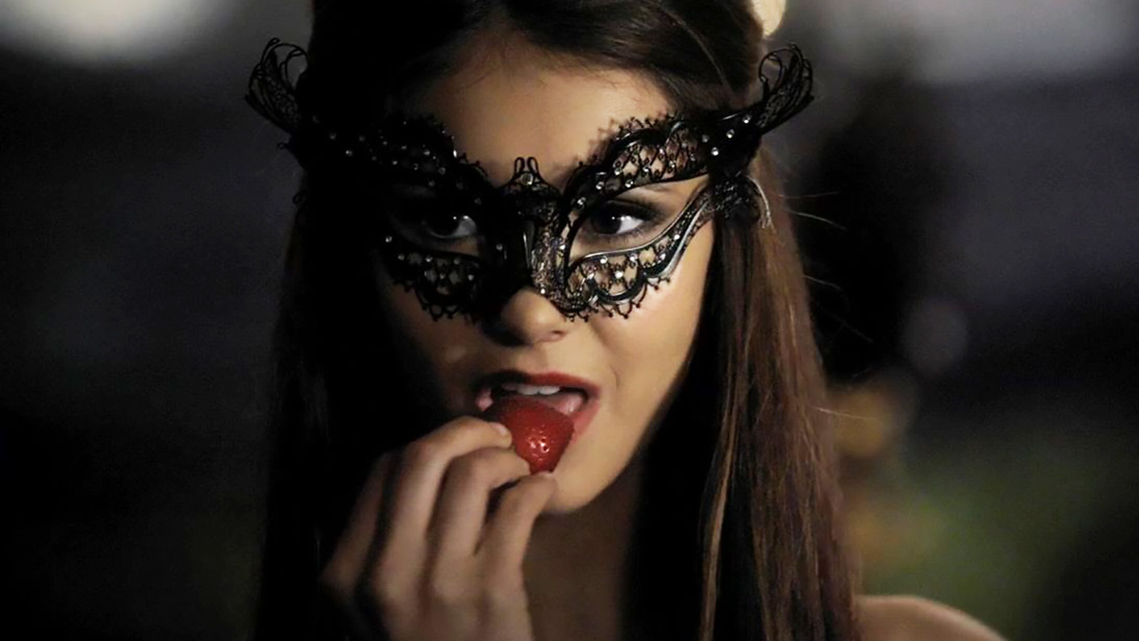 The Masquerade: Caroline Forbes  Caroline forbes, The vampire diaries 3,  Vampier diaries