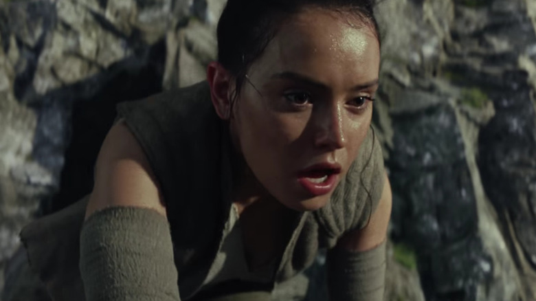 Rey on a cliffside