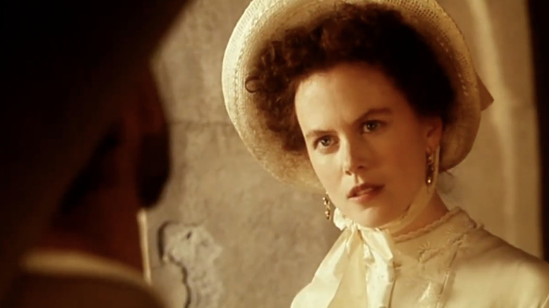 Kidman looks at man