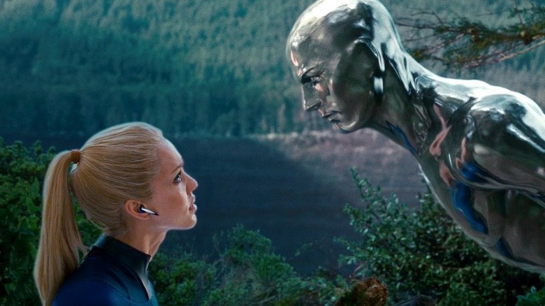 Silver Surfer faces Invisible Woman