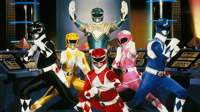 Mighty Morphin Power Rangers posing