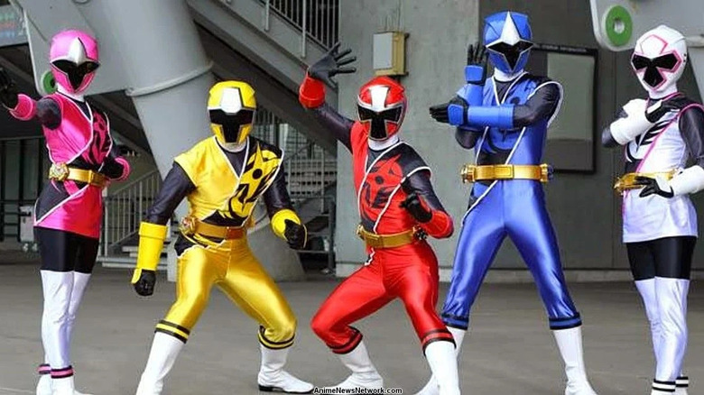 Ninja Steel Rangers posing together