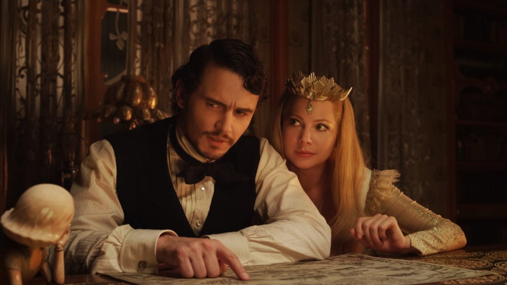 James Franco and Michelle Williams in Sam Raimi's Oz the Great and powerful