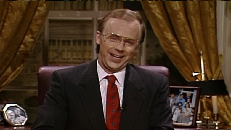 Dana Carvey plays George H. Bush