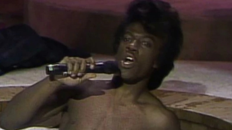 Eddie Murphy sings as James Brown